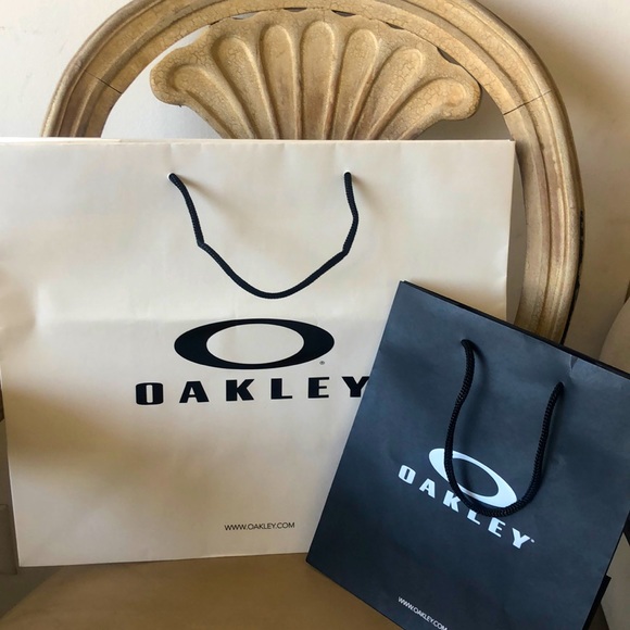 OAKLEY 1-Large White Paper Bag 1-Small Black Paper Bag / Used Once / Authentic - Picture 1 of 1